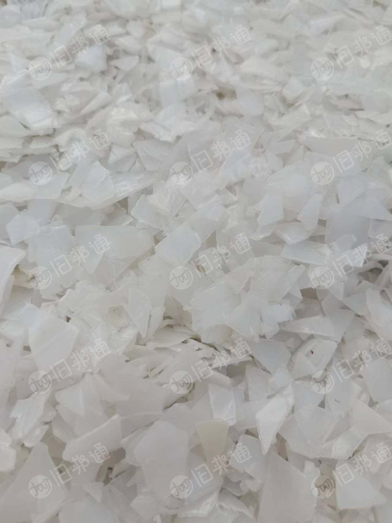 尿素桶破碎料,没过色选,长期出售