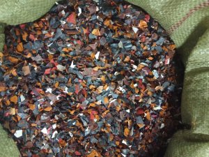 pvc墙纸破碎料，现货13米一车，长期出售