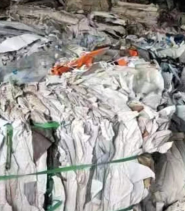 墙板厂下来的中性pvc墙纸料，现货9.6米一车，长期出售