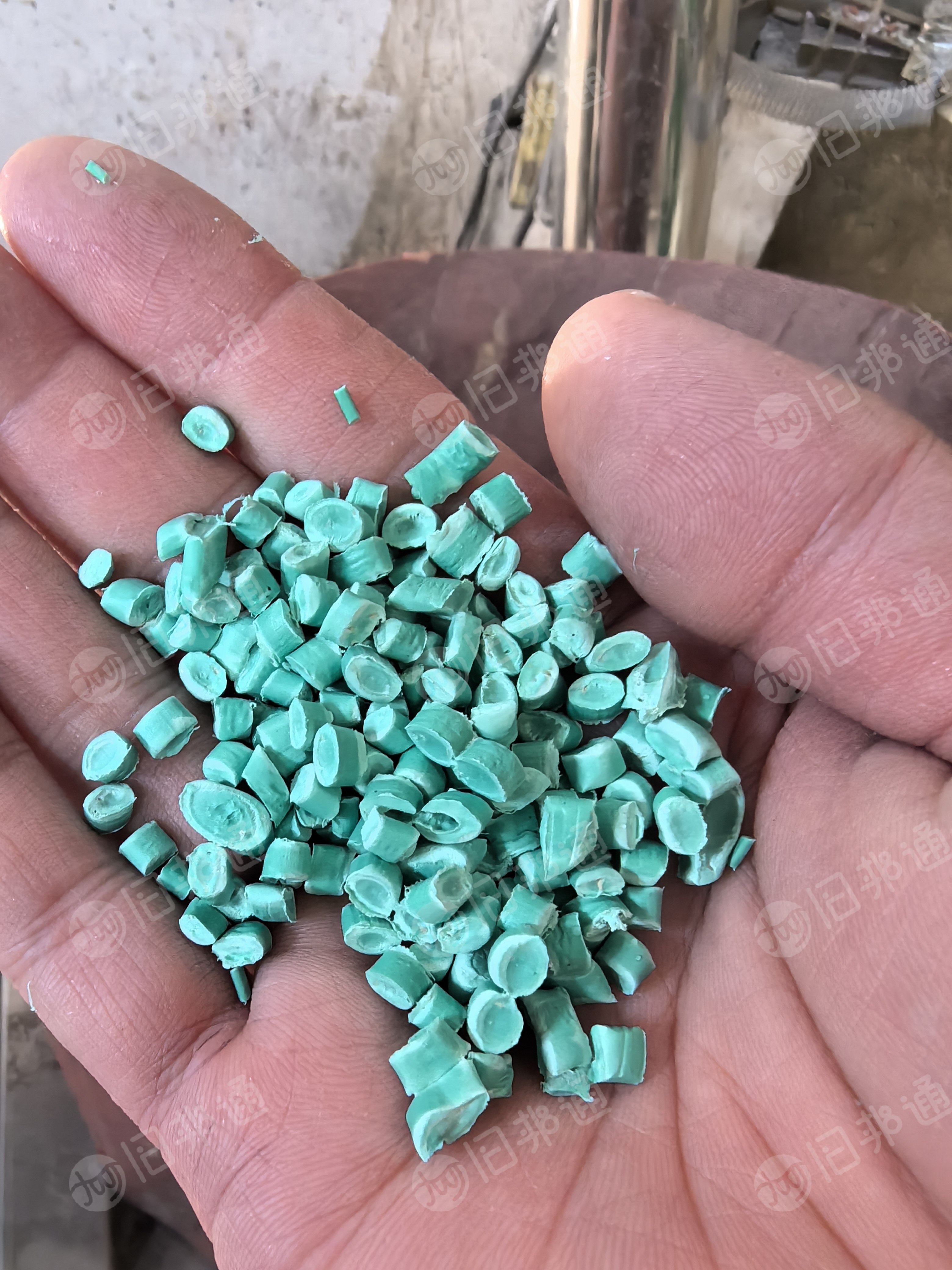 PP无纺布绿色颗粒,大量出售