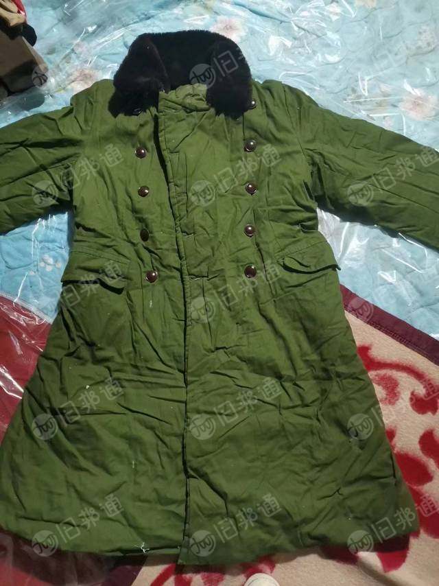 长期大量回收旧衣服分拣货,夏装,鞋子,包包,丝袜等