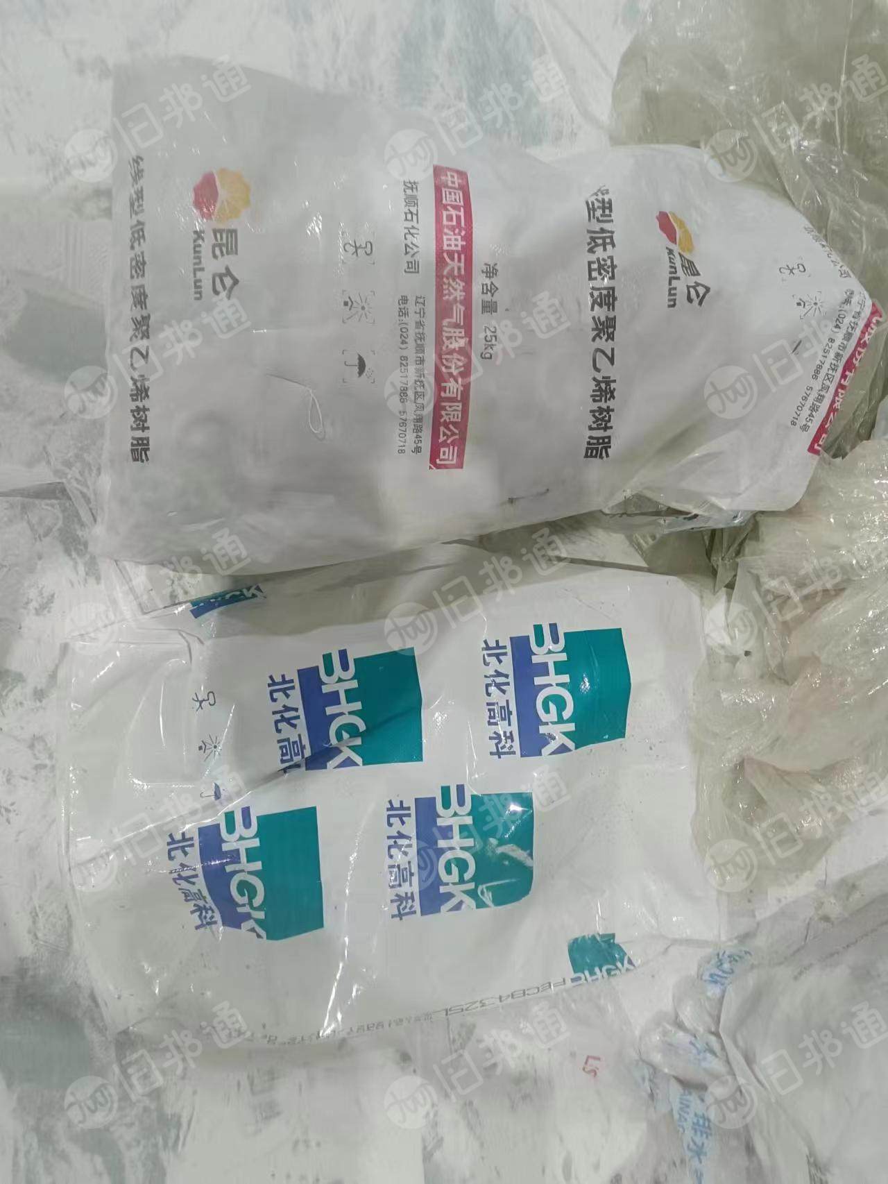 联硕厂家下来的乳白原料袋，每月都有