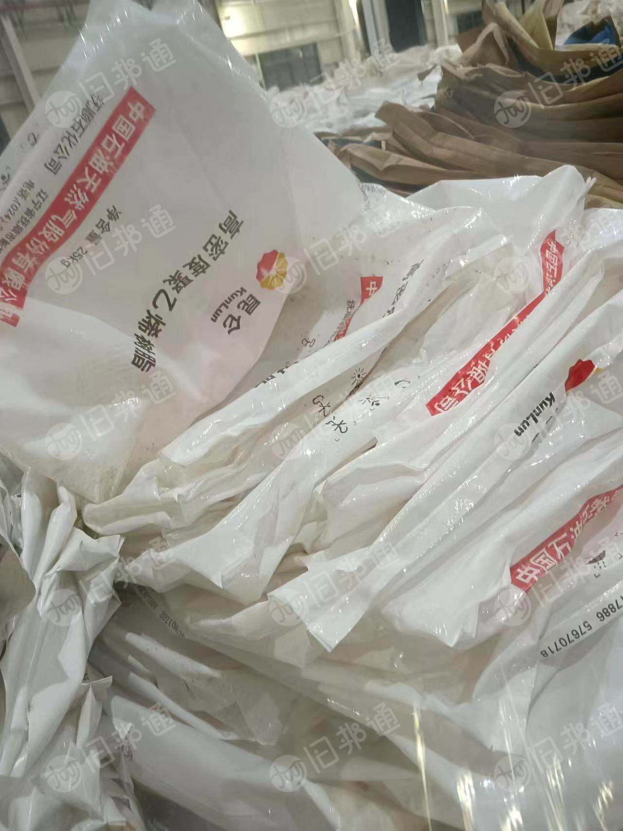 联硕厂家下来的乳白原料袋,每月都有
