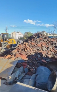 废旧橡胶跑道，现货100多吨出售