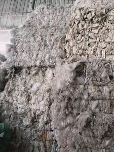 出售本色餐盒纸切边料，纸塑复合