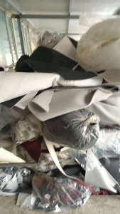 汽车座椅革，PVC皮革边料，海绵革，长期大量出售