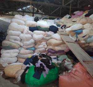 服装厂下来的各种碎布分拣好长期出售