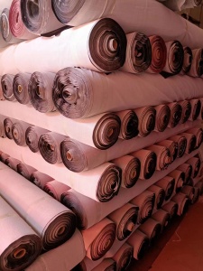 库存PVC卷筒皮革，现货100多吨 。二等品。