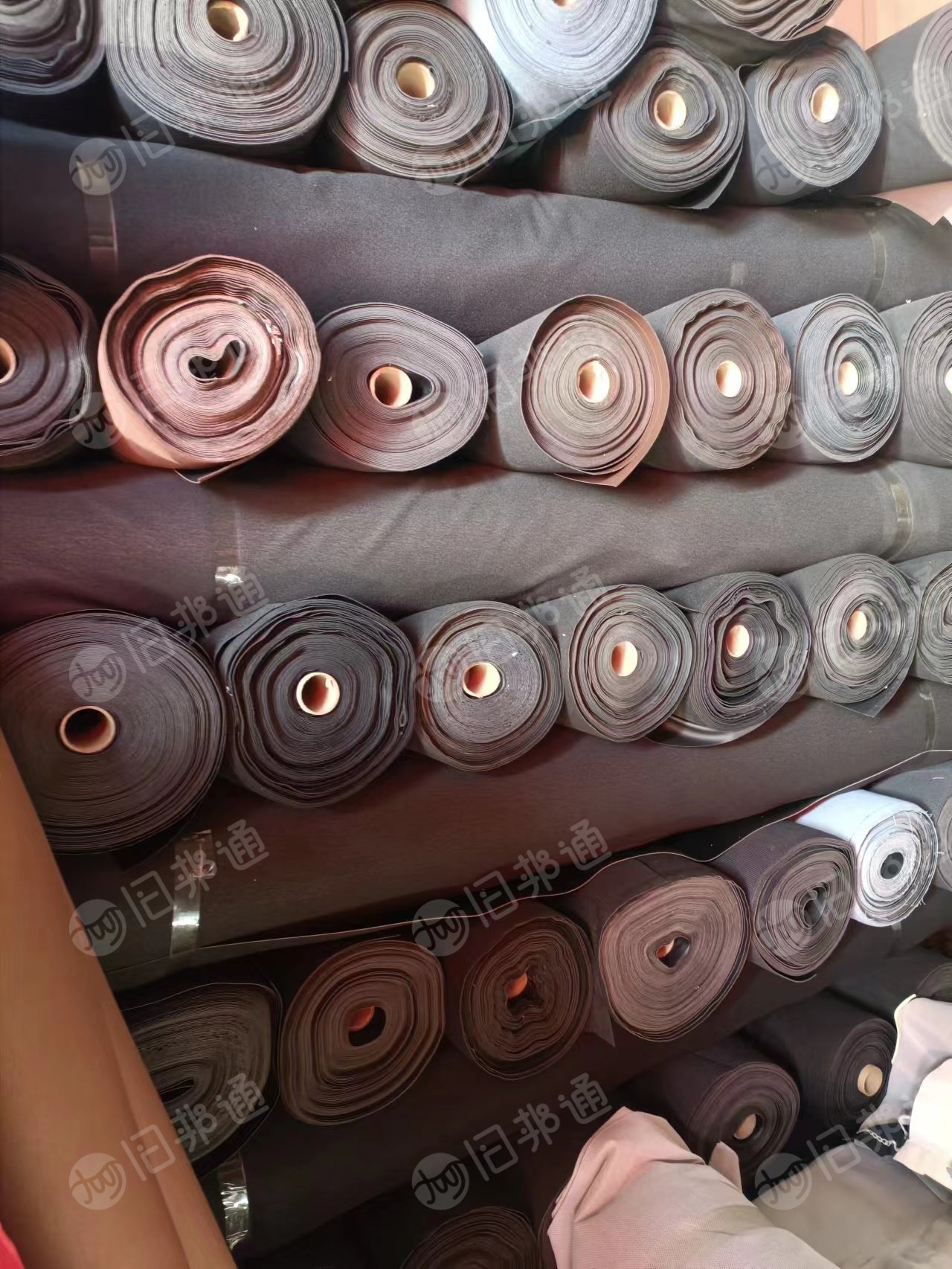 库存PVC卷筒皮革，现货100多吨 。二等品。