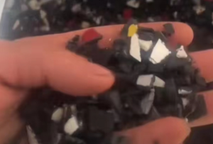 长期出售PP保险杠破碎料，摩配破碎料，汽车内饰等破群料，