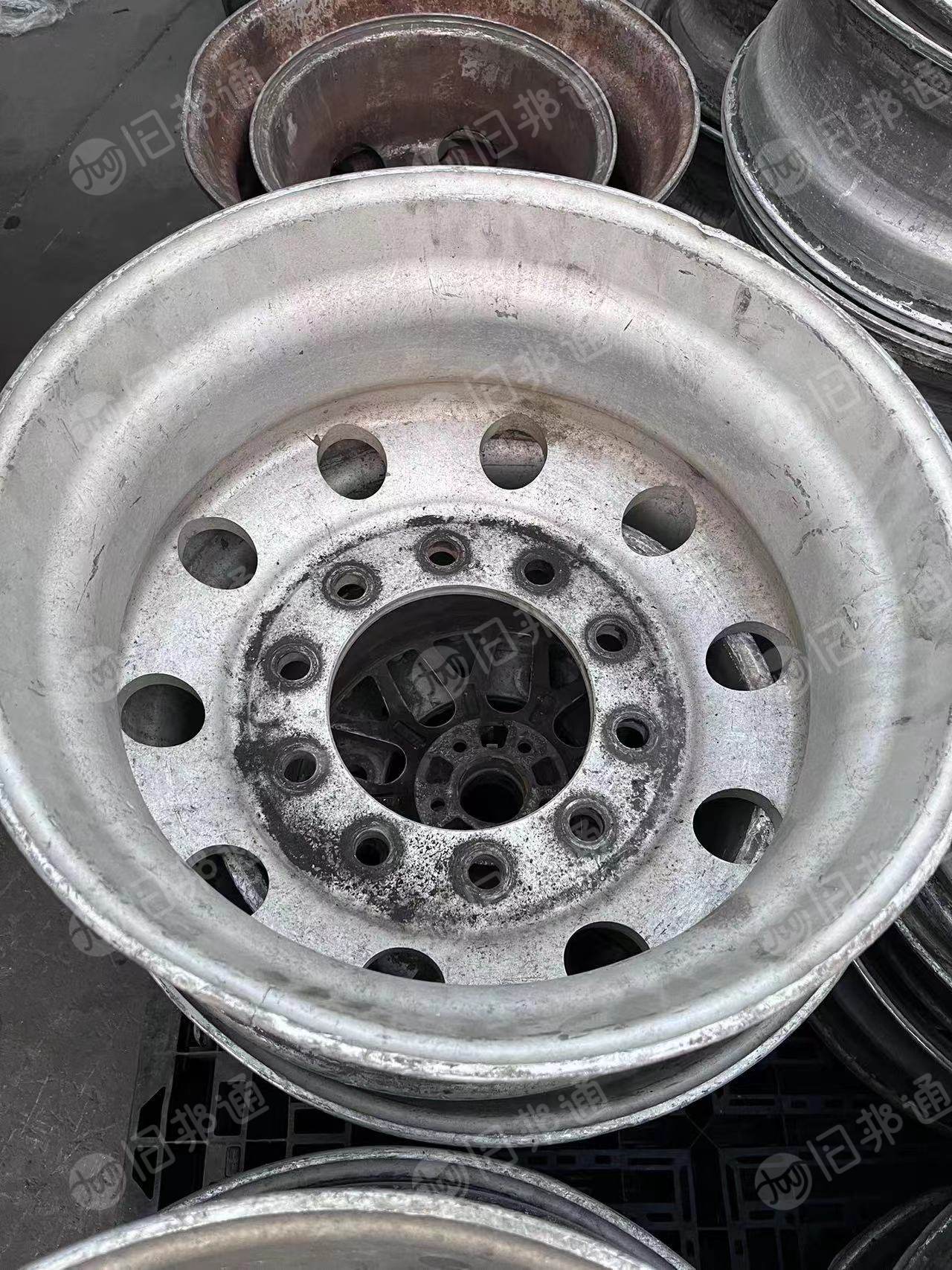 出售大车铝合金轮毂,现货18吨