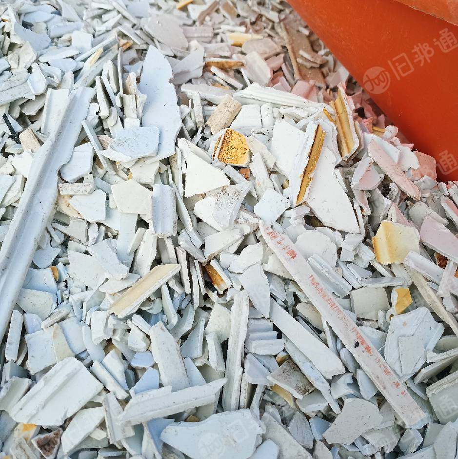 PVC塑钢破碎料大量出售,月供300吨