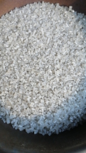 一级高压颗粒出售，过120目，月供100多吨