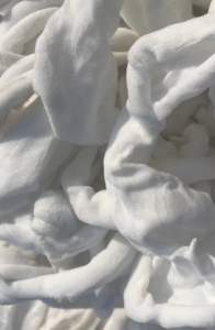 针织纯涤白色下脚料长期出售，一个月下来一车~