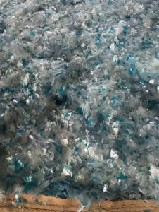 出售PET胶水破碎料，PET膜破碎料