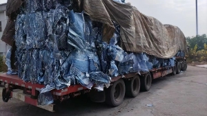 pvc带钻的吸塑膜，长期有货出售，现货20吨