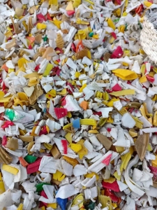 瓶盖粉碎料，现货够车，长期出售