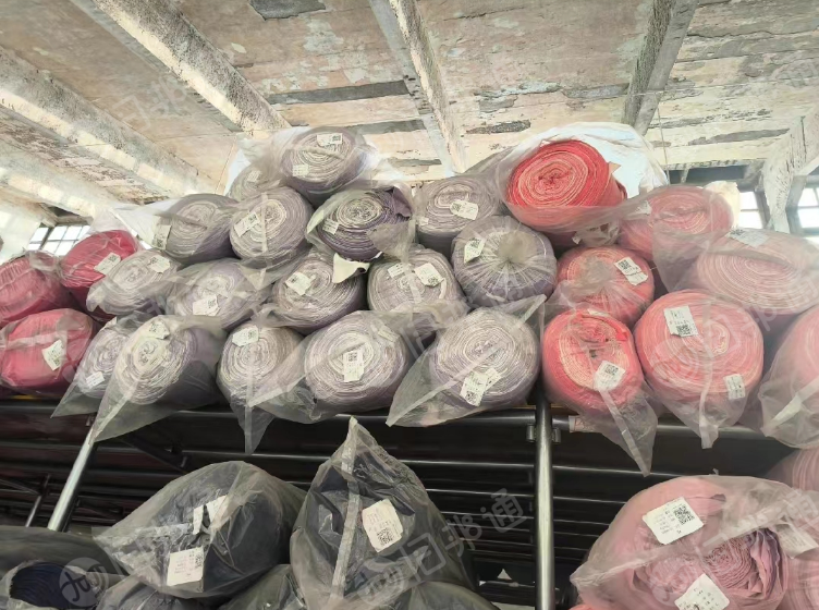 德绒AB面,门幅185,克重260-280一百多匹出售