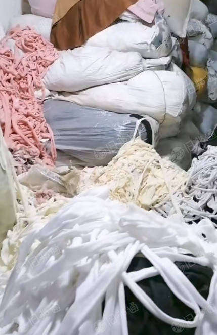 长期供应各种碎布料涤棉，纯棉，化纤布
