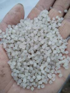 缠绕膜颗粒长期出售，过100目，月供百来吨 