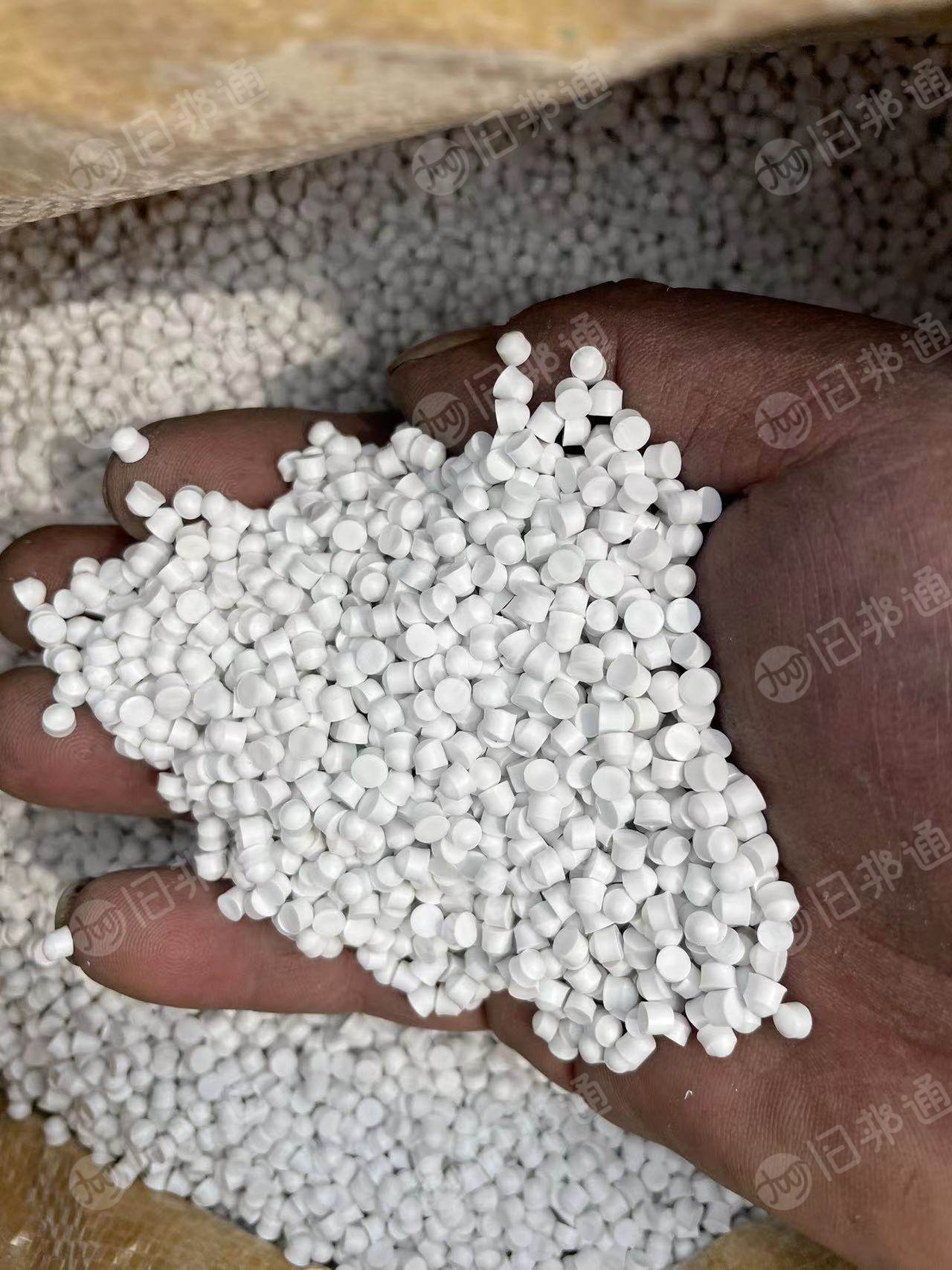 出售全塑PVC颗粒,新料,环保无味的