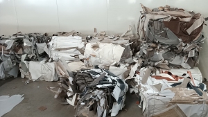 常年出售pvc膜厚度35丝杂色大约9.6  一车