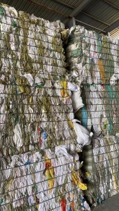 长期出售编织袋废料，干造编织袋废料