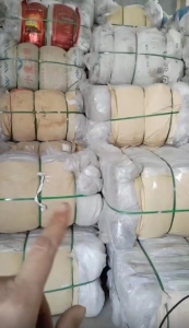 长期出售PE缠绕膜废料，高压膜，统货分开出，现货10来吨