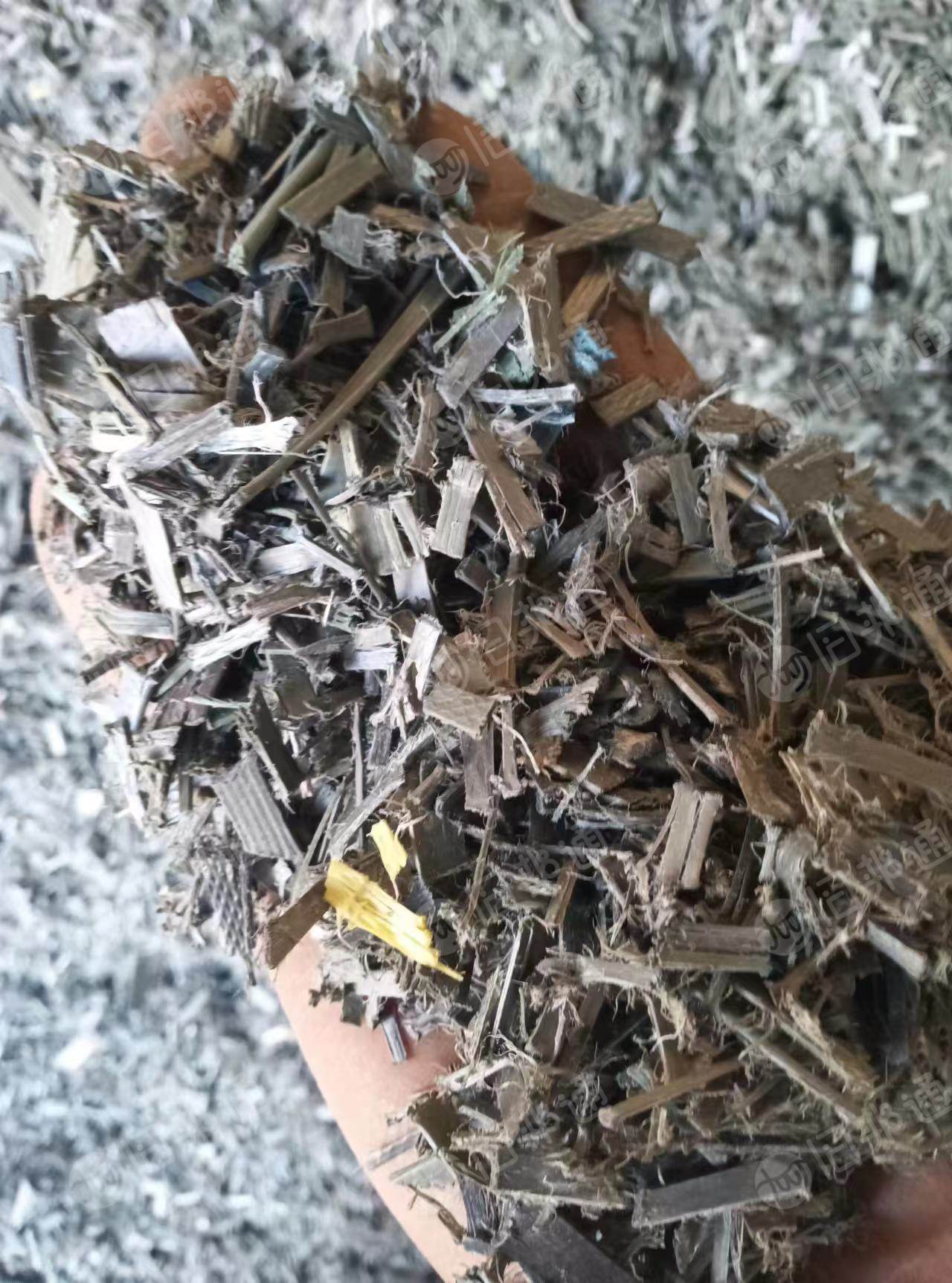 长期出售PP打包带粉碎料,各种颜色都有。
