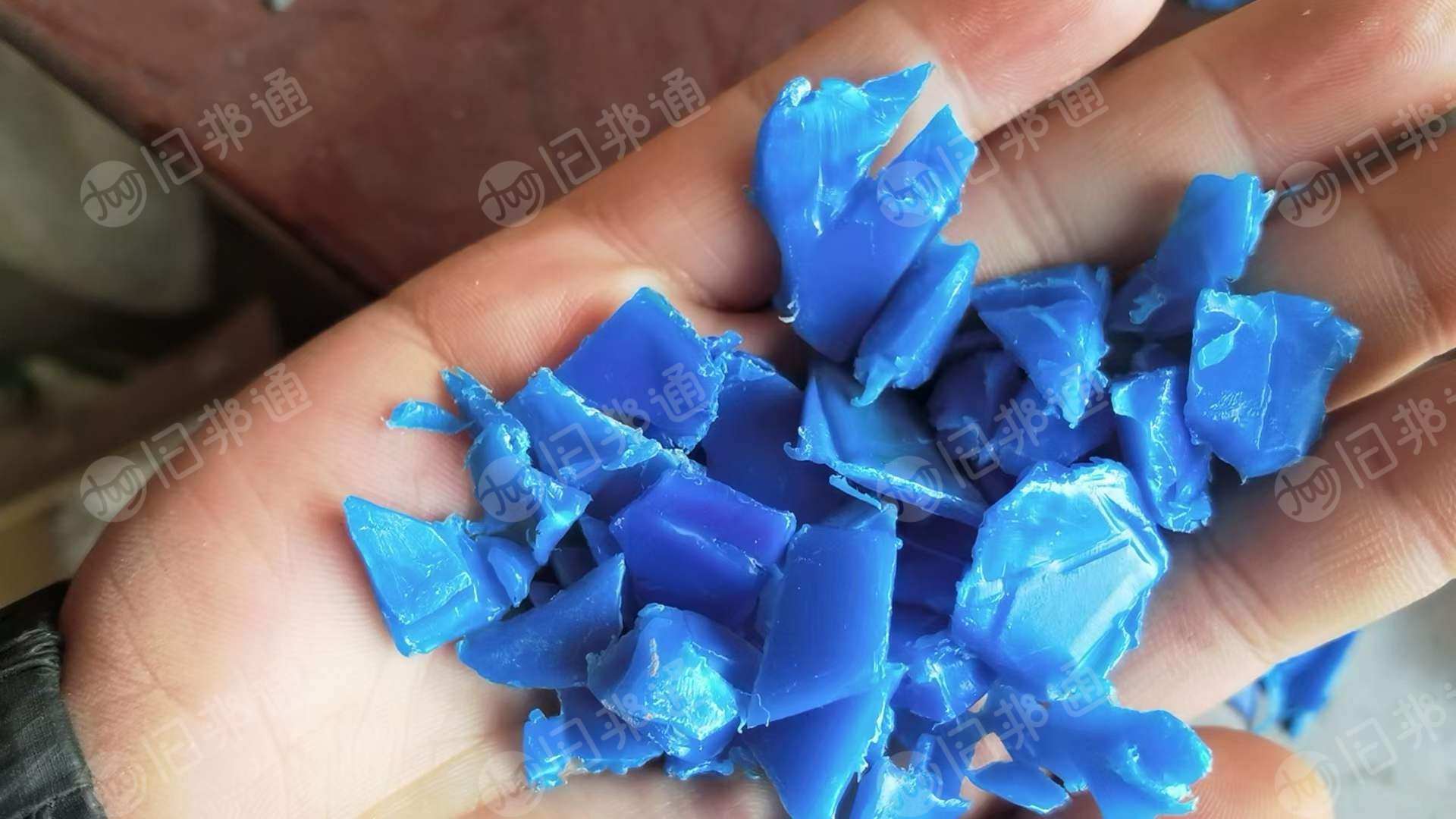 长期出售大蓝桶破碎料,干净无水分无杂质,现货20吨