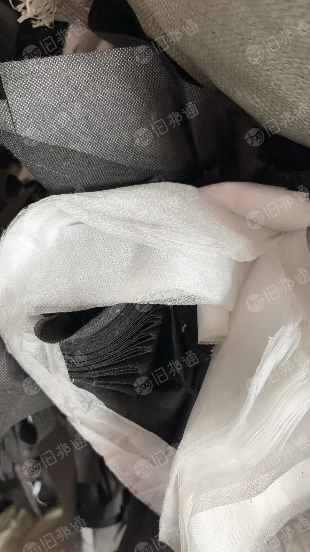 PP无纺布下脚料黑白灰三个颜色出售,现货30吨