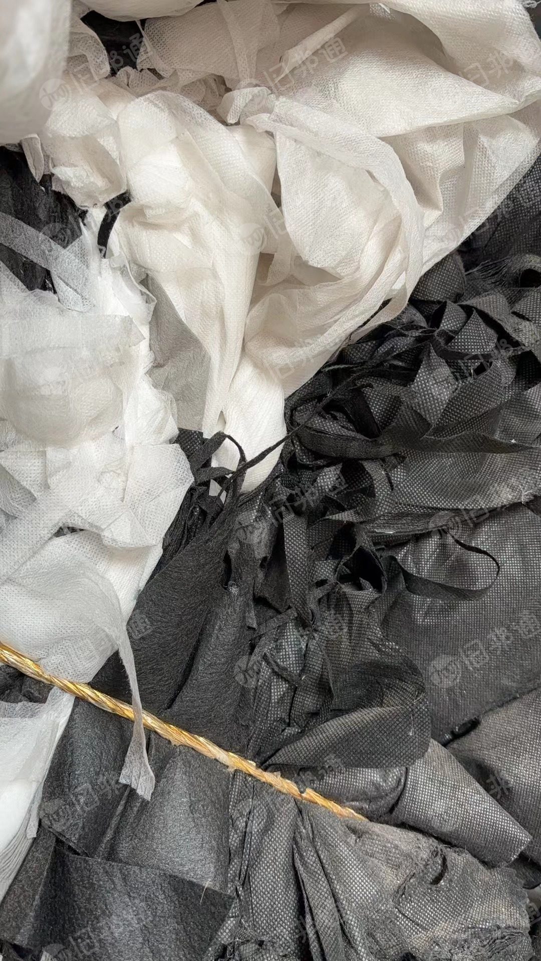 PP无纺布下脚料黑白灰三个颜色出售,现货30吨