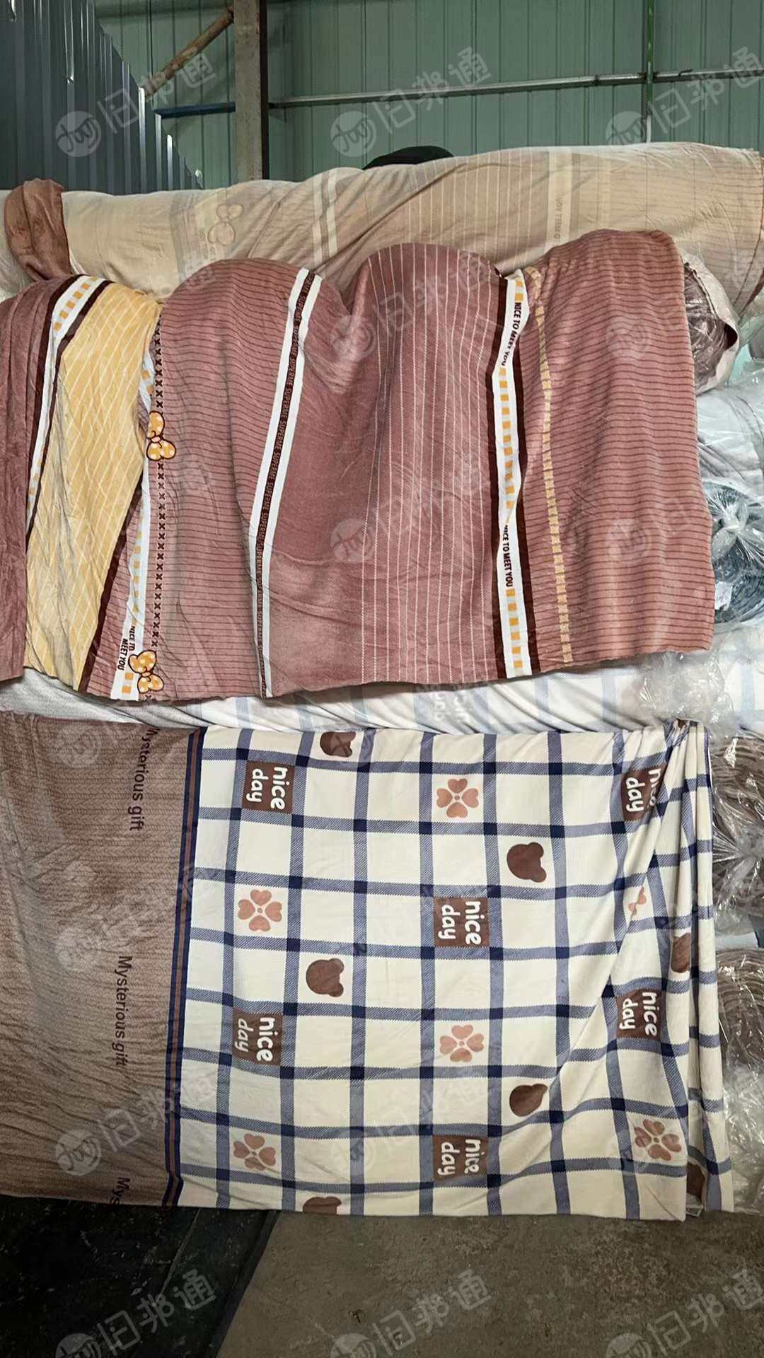 出售杂款牛奶绒卷子布20多吨