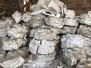 长期出售EPS热熔块，现货8吨多