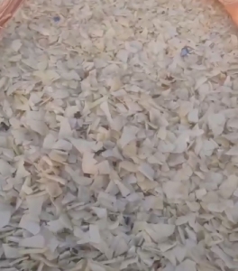 出售吨桶破碎料，现货13米一车