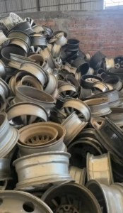 出售铝合金轮毂，现货十多吨