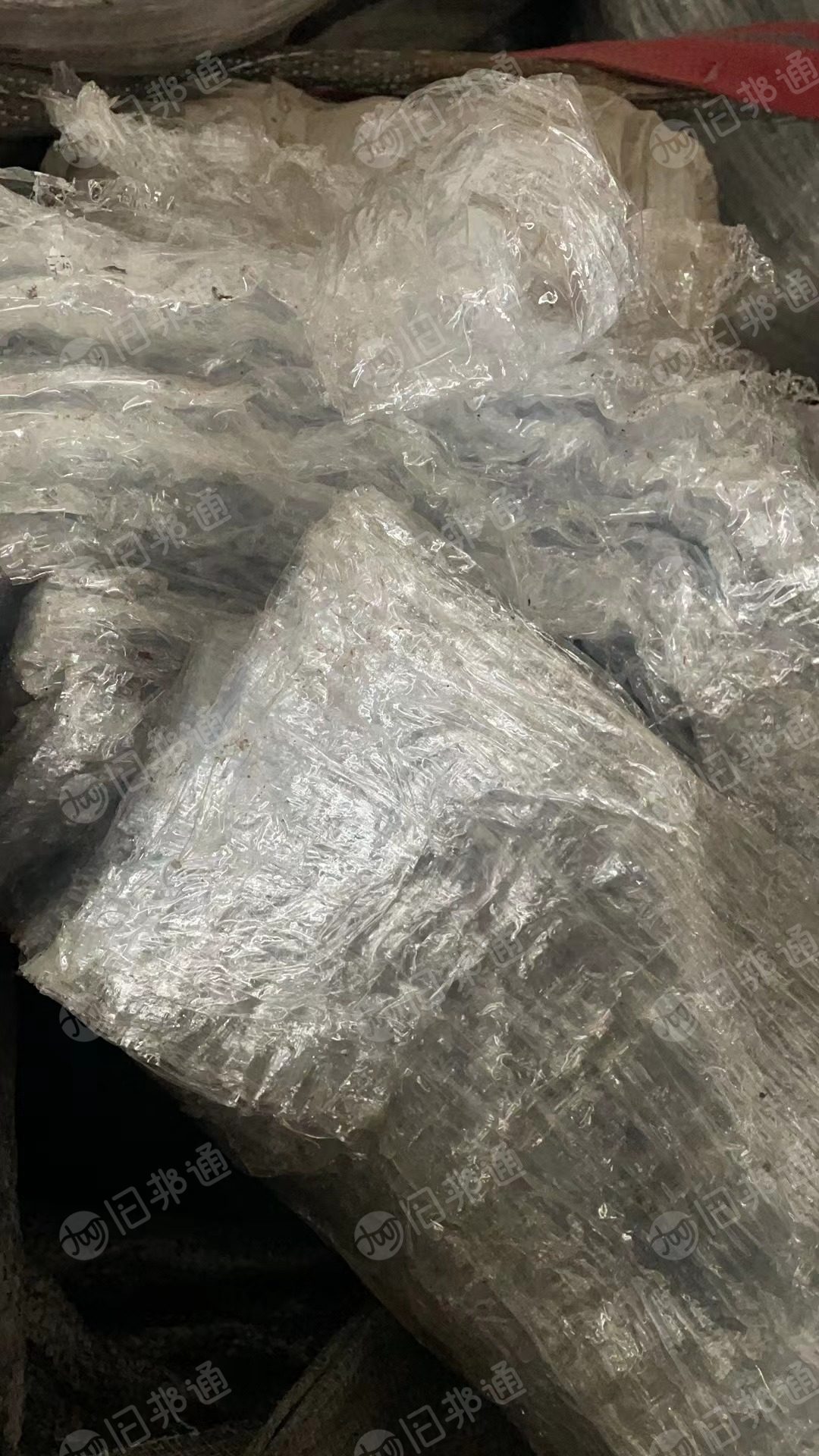 PVC复合PET膜(可分离,分离出来的PET无胶,PVC厚度25丝带胶),现货几十吨出售