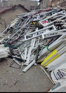 现金求购PVC塑钢毛料，大小管，月需500吨 