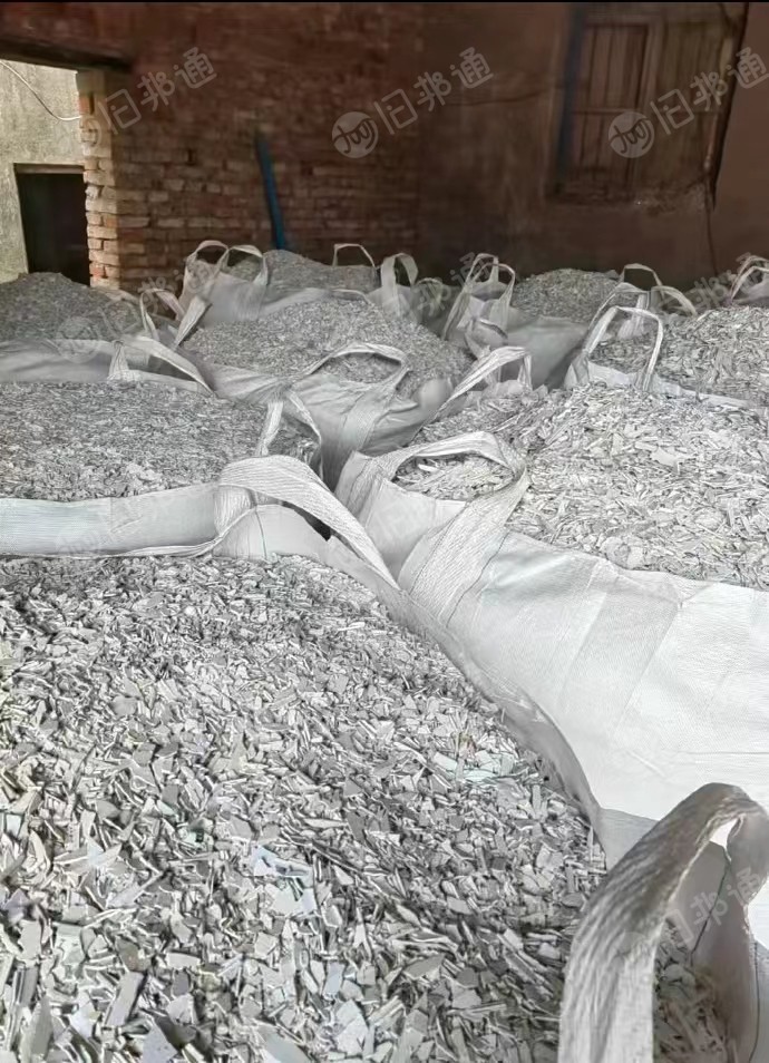 PVC塑钢破碎料，大小管粉碎料常年大量出售。月供几百吨