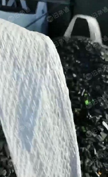 大量求购黑色水果筐破碎料,要能直接注塑用的粉碎料,过16的筛粉碎,不潮湿 ,吨包装