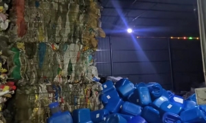 长期出售编织袋废料，废旧编织袋