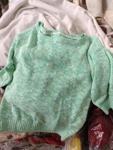 处理几吨四季杂款尾货，棉服，毛衣，还有夏天的裙子，半截袖