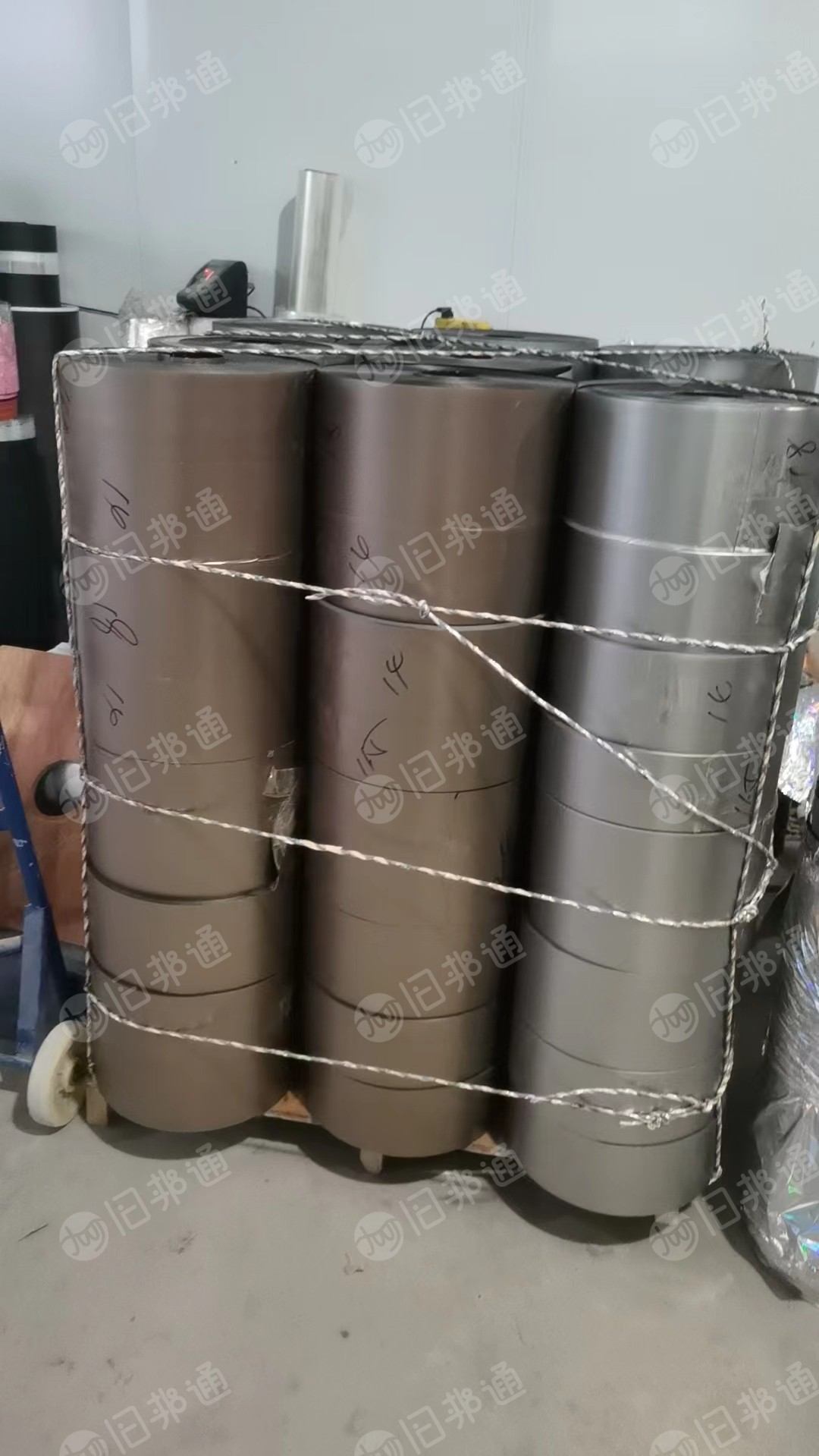 求购pet废料,复合的什么都可以,要任性好硬料,要便宜的。其它材料就包装材料都可以