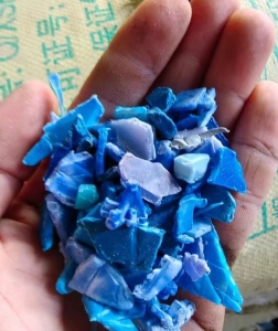 出售分色工程丙破碎料