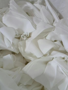 漂白涤棉下脚料9.6米一车低价出售