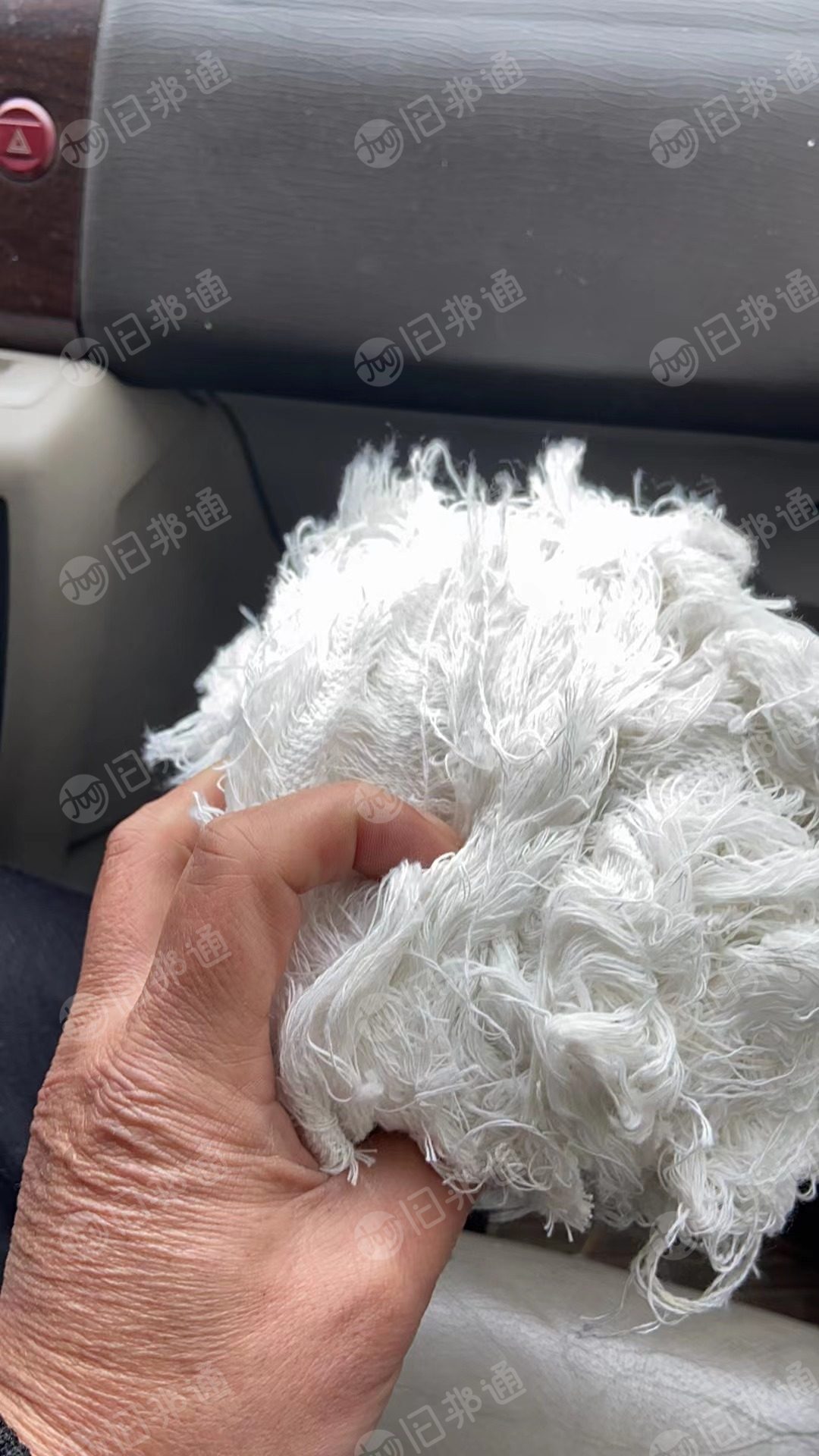 回收白色布边丝,开花用
