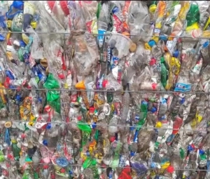 长期出售PET瓶砖废料，聚酯瓶砖