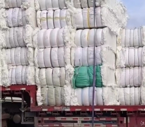 小白棉，水丝和毛衣料混合开的，大量出售