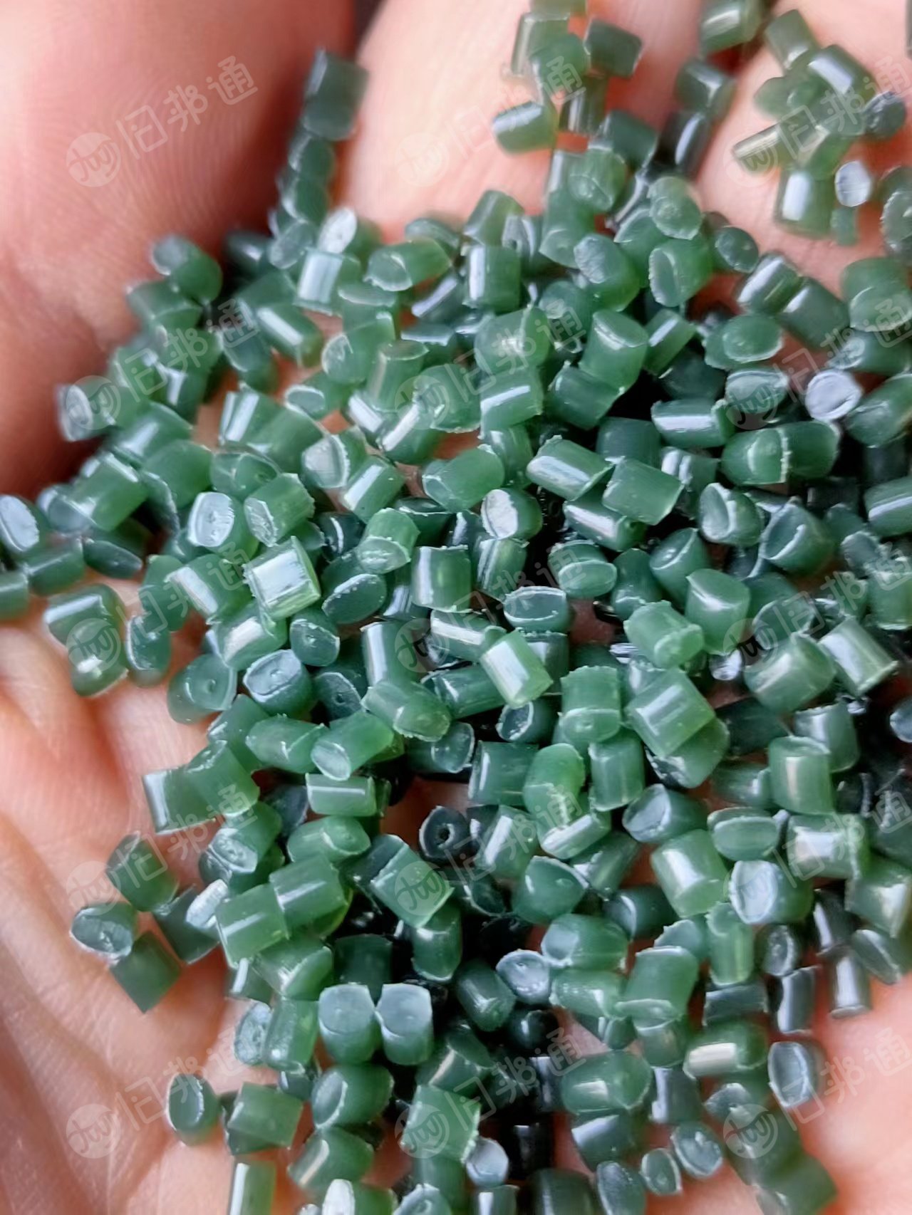 大棚膜颗粒常年大量出售,月供几百吨,过120目