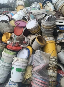 长期出售涂料桶废料，PP废料